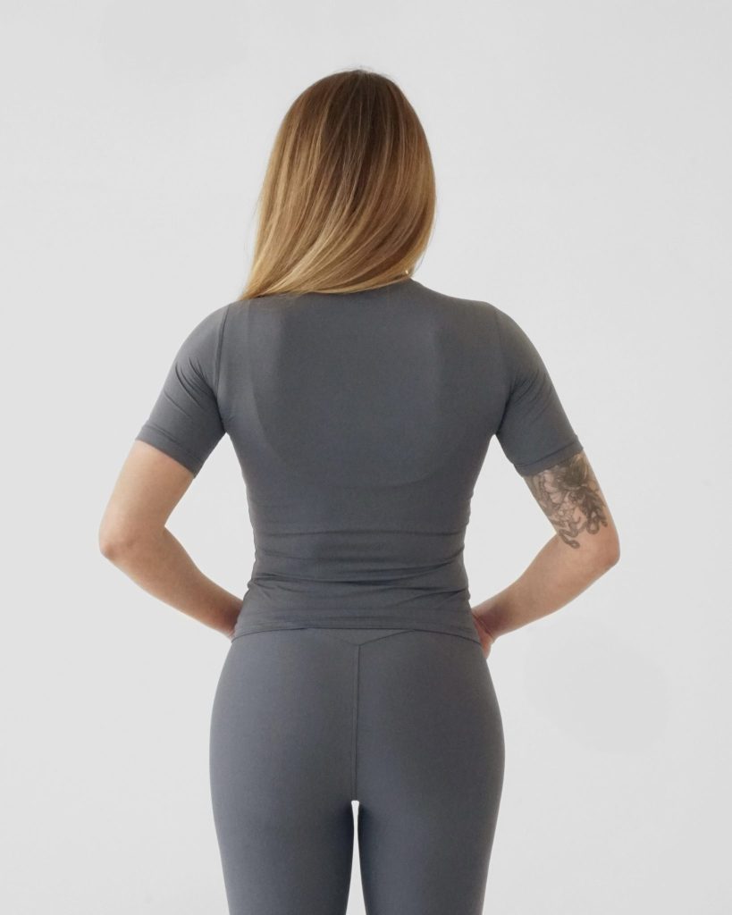 THE ESSENTIAL TEE